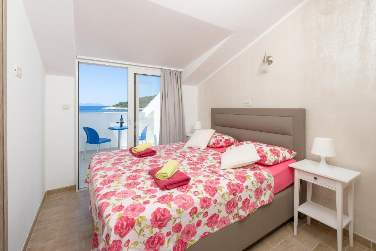 מילנה Luxury Bellavista Amazing Sea Holidays With Private Beach & Parking מראה חיצוני תמונה