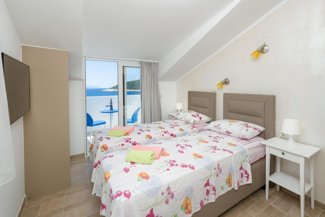 מילנה Luxury Bellavista Amazing Sea Holidays With Private Beach & Parking מראה חיצוני תמונה