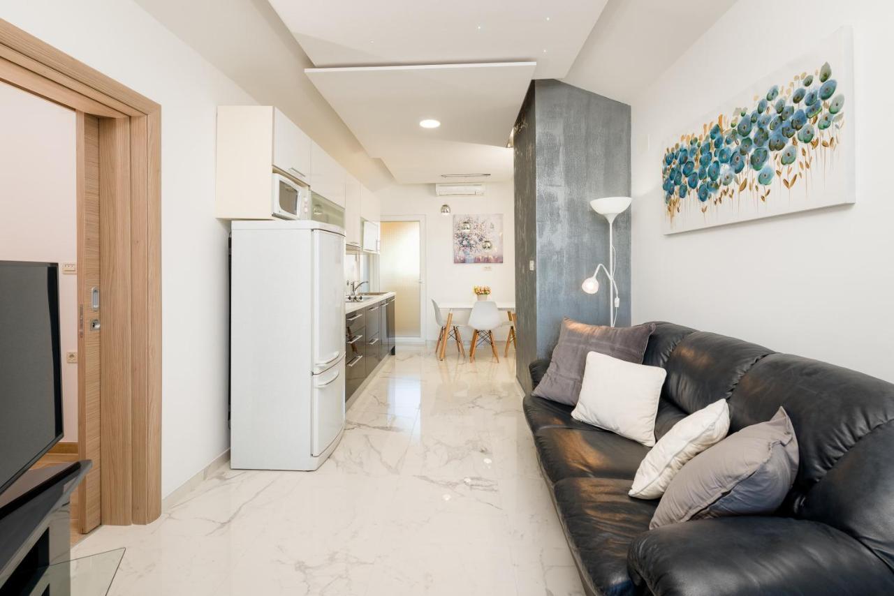 מילנה Luxury Bellavista Amazing Sea Holidays With Private Beach & Parking מראה חיצוני תמונה