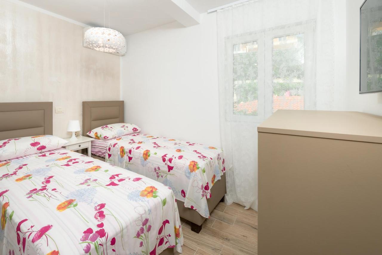 מילנה Luxury Bellavista Amazing Sea Holidays With Private Beach & Parking מראה חיצוני תמונה