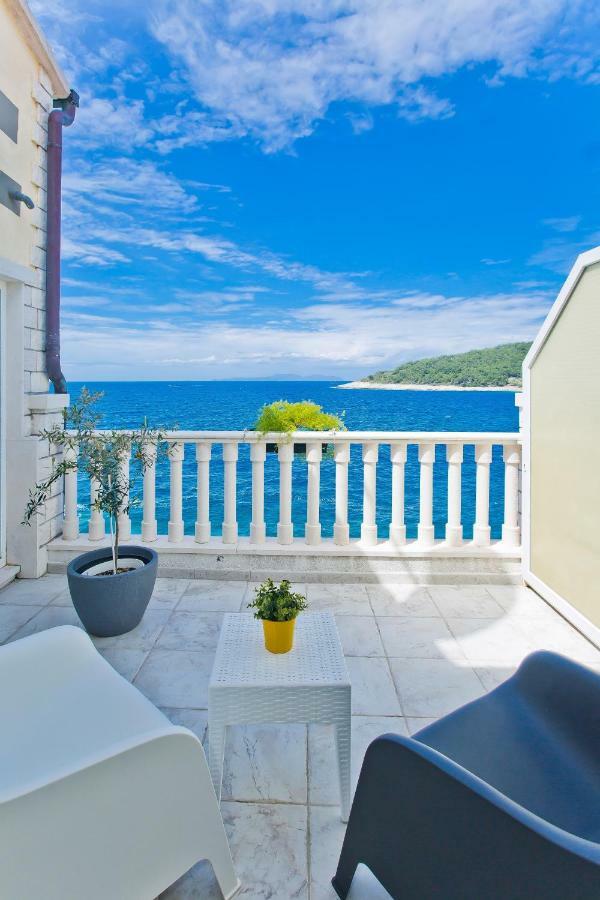 מילנה Luxury Bellavista Amazing Sea Holidays With Private Beach & Parking מראה חיצוני תמונה