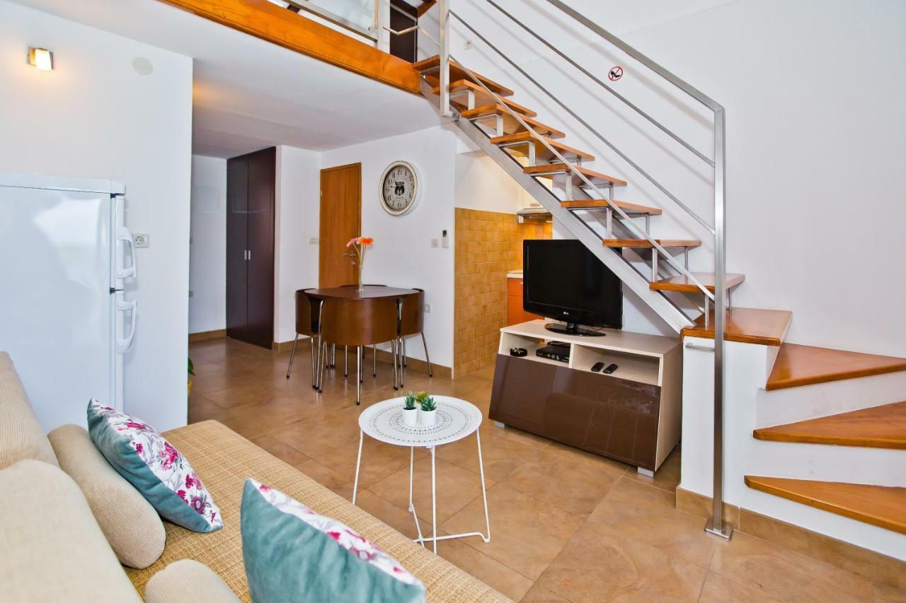 מילנה Luxury Bellavista Amazing Sea Holidays With Private Beach & Parking מראה חיצוני תמונה
