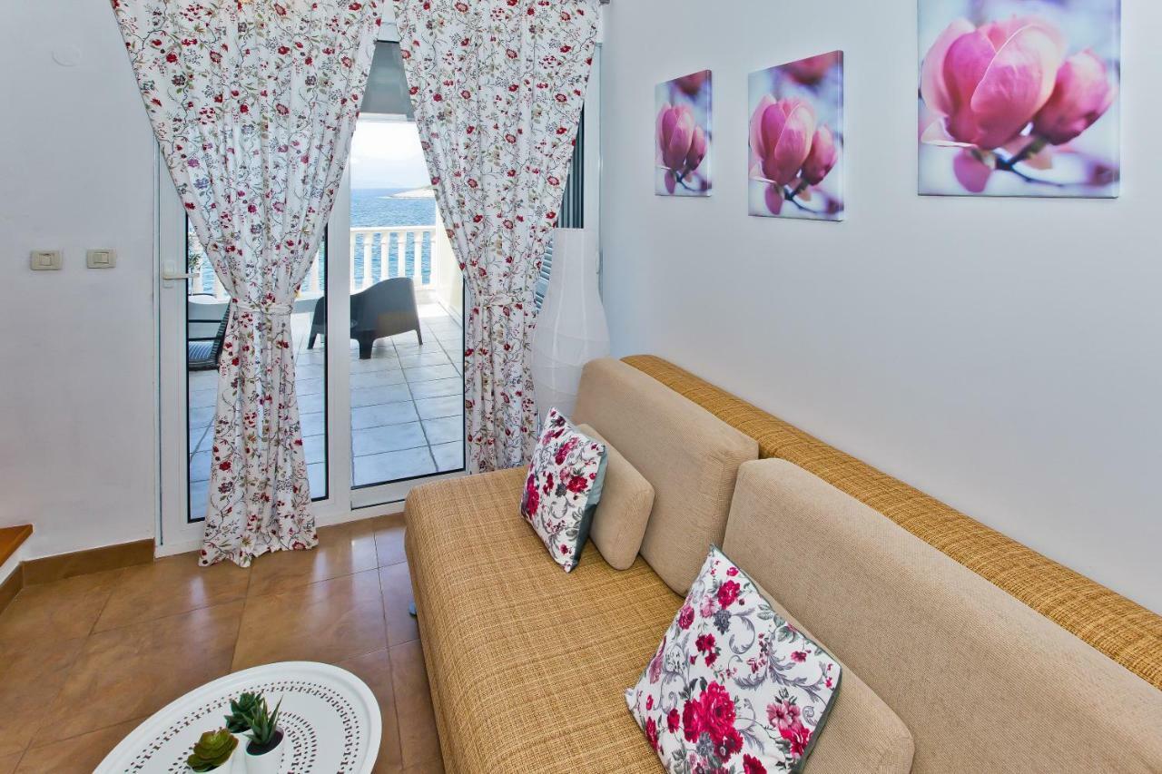מילנה Luxury Bellavista Amazing Sea Holidays With Private Beach & Parking מראה חיצוני תמונה